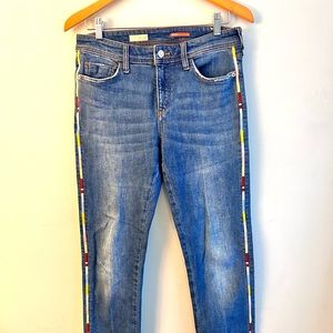 Anthropologie Pilcro jeans Slim Boyfriend Embroidered Jeans 27